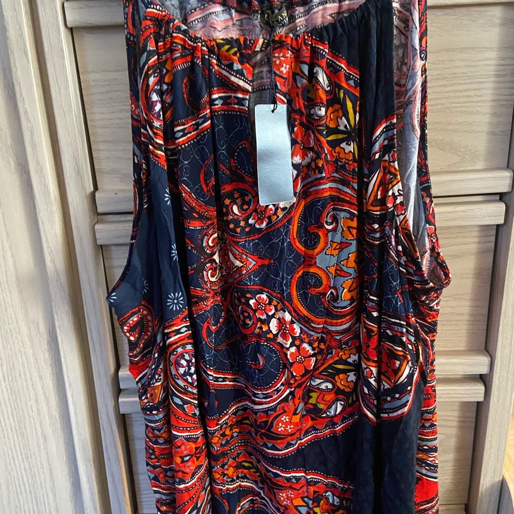 Venus tank style, keyhole front A line top